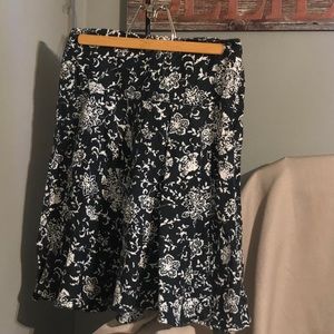 EUC GAP Skirt